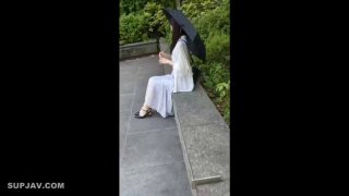 双马尾白丝少女乖乖享受强制高潮